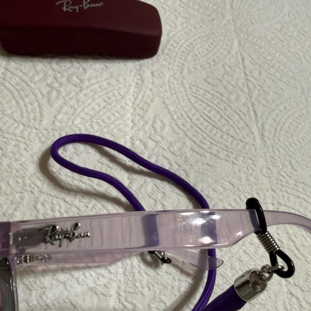 Ray-Ban wayfarer Lavender Sunglasses with Burgundy Case never used.